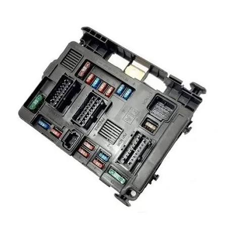 جعبه فیوز206داخل محفظه موتور206بی اس ام ایساکو502//++